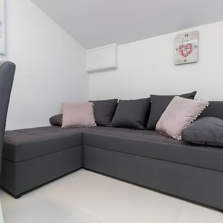 Vesna By Interhome Apartmán