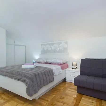 Vesna By Interhome Apartmán *