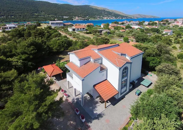 Apartment Apartmani Vesna Grebastica By Interhome Grebaštica