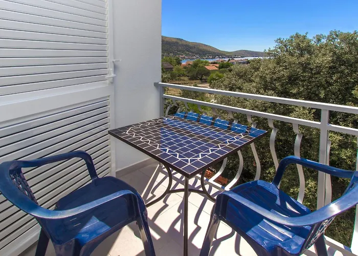 Apartment Apartmani Vesna Grebastica By Interhome