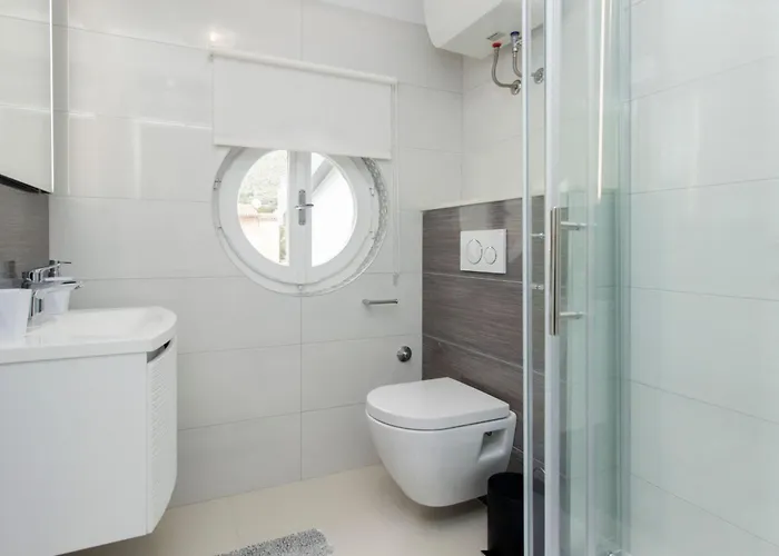 Apartament Apartment Apartmani Vesna Grebastica By Interhome *