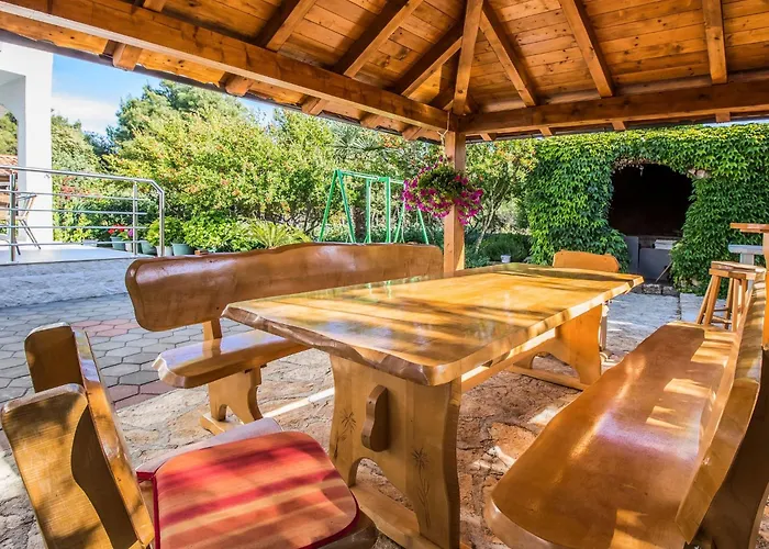 Apartament Apartment Apartmani Vesna Grebastica By Interhome